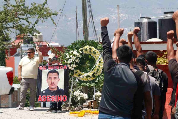 Protesta por el asesinato del normalista asesinado de ayotzinapa.