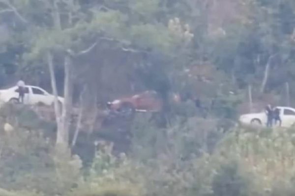 escena del ataque a María de la Luz Hernández Pérez, candidata de Morena a la alcaldía de Rincón Chamula, Chiapas