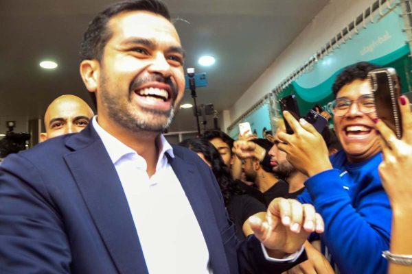 Jorge Álvarez Máynez, candidato a la Presidencia de la República, de Movimiento Ciudadano ;sostuvo un encuentro con jovenes de la Universidad Latinoamericana campus colonia del Valle en la alcaldía Benito Juárez. Los jóvenes de este plantel lo recibieron con mucha euforia externando su apoyo a qué sea el mandatario de este país.