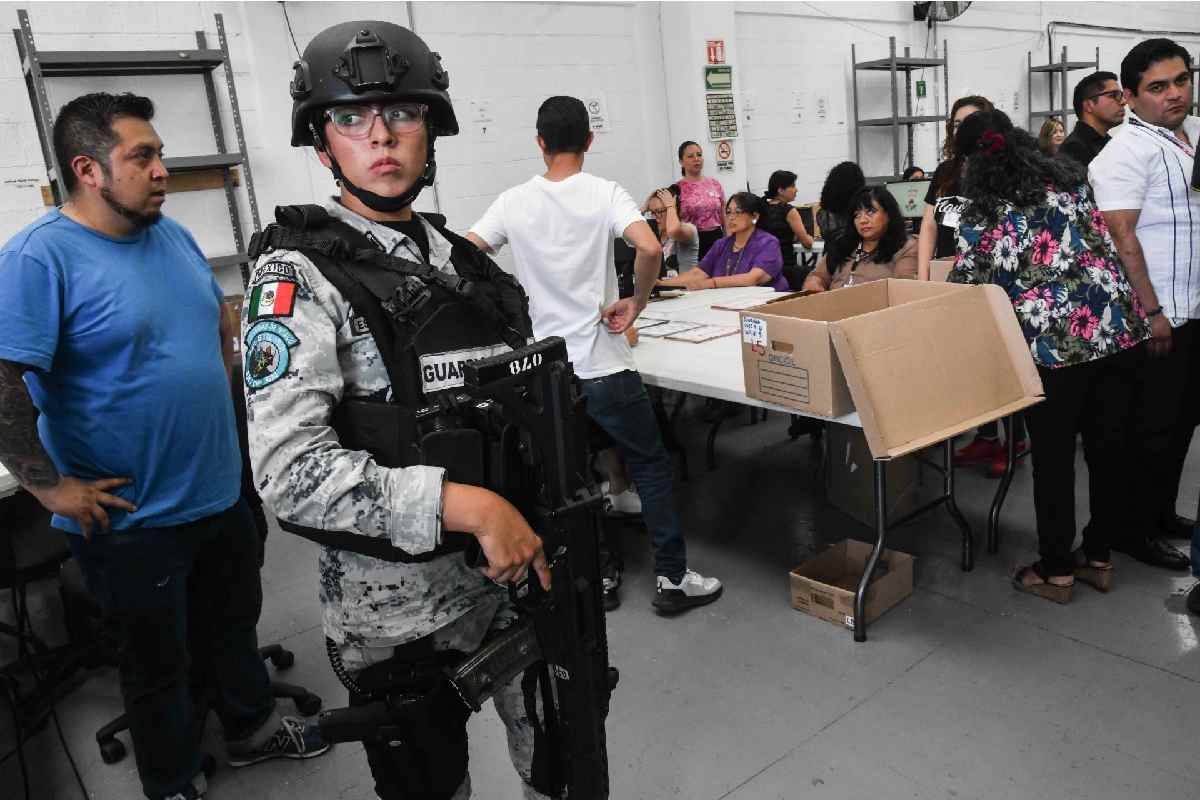 Guardia Nacional cuida paquetes electorales