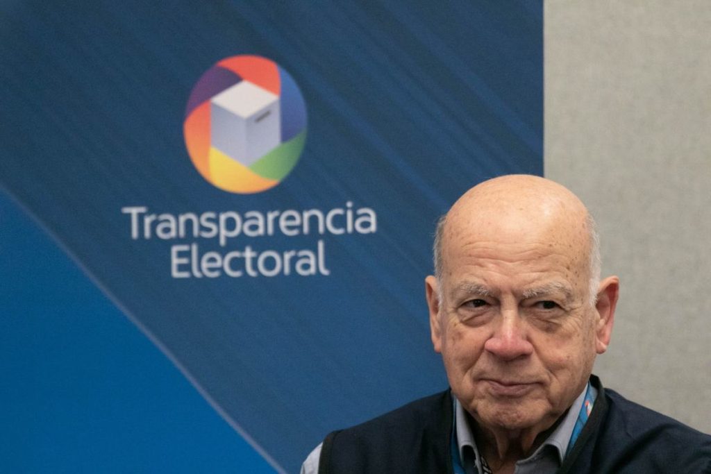 José Miguel Insulza, Jefe de Misión de un grupo de Observadores Internacionales