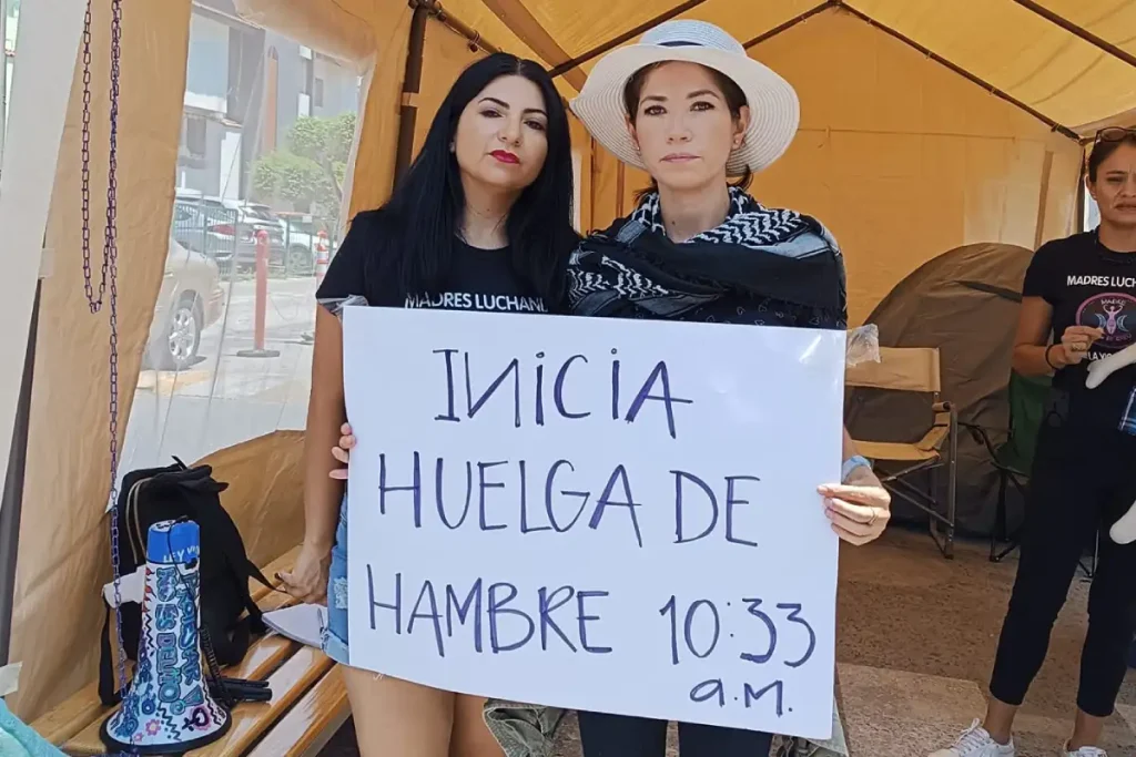 Madres víctimas de violencia vicaria inician huelga de hambre en Jalisco.