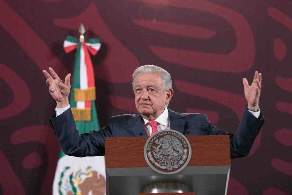 amlo legisladores despedida palacio nacional