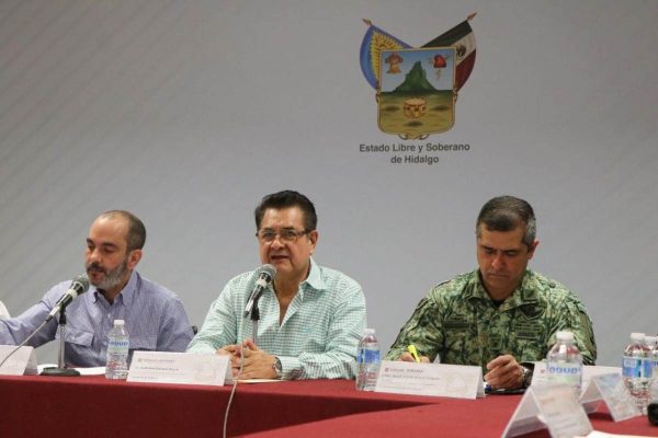 autoridades de hidalgo en conferencia de prensa sobre la declaratoria de emergencia en huejutla por la falta de agua