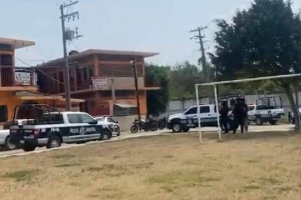 hotel en poza rica, veracruz., donde fue localizada la camioneta del matrimonio desaparecido