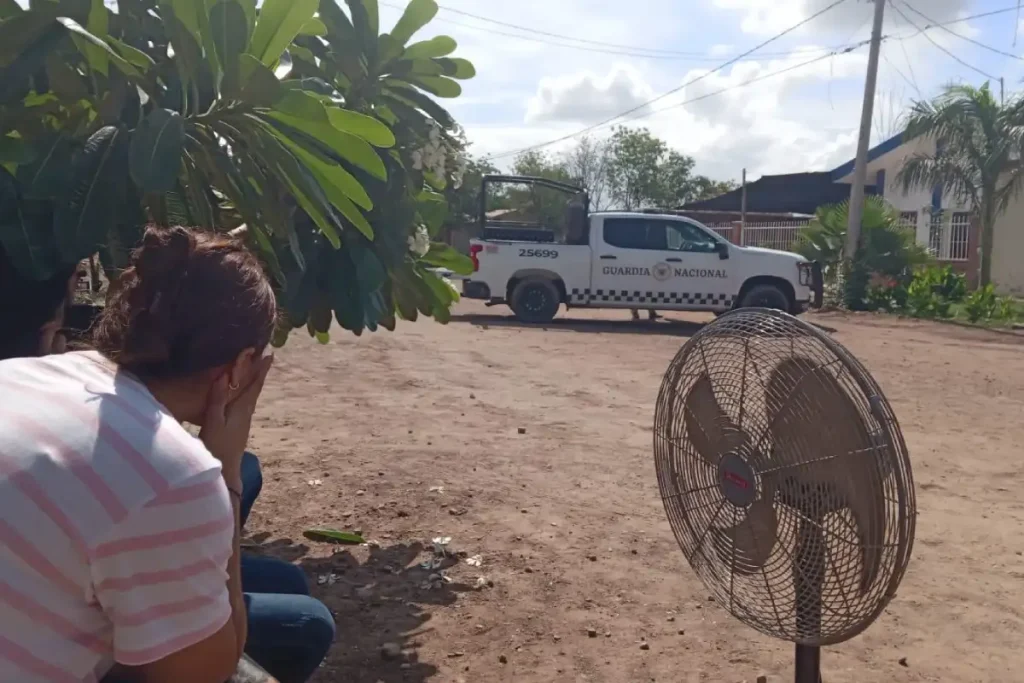 Menores quedan atrapados en balacera de Sánchez Celis; familiares exigen saber su paradero (2)