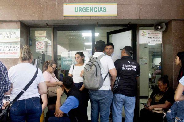 familiares de las víctimas de la caída del escenario durante mitin de movimiento ciudadano en san pedro, nuevo león