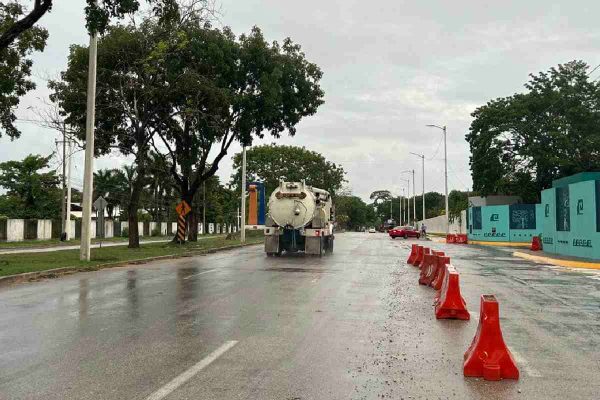 calles vacías en quintana roo tras las inundaciones por las fuertes lluvias
