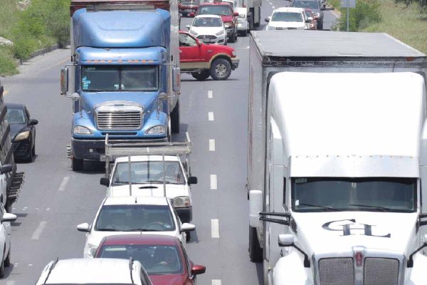 manifestación de transportistas en nuevo león por las extorsiones