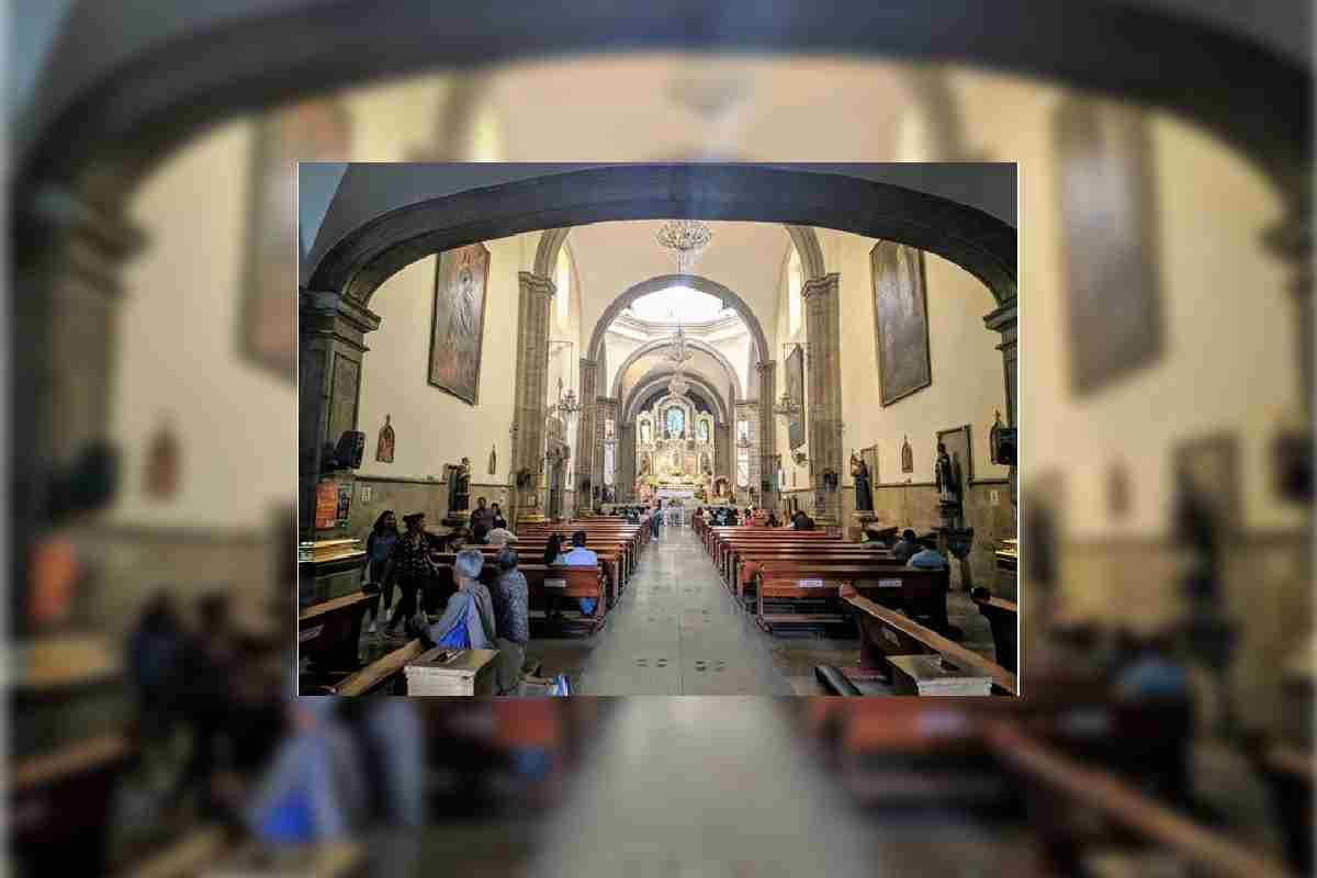 Interior de la iglesia del convento de San Hipólito, en la CDMX.