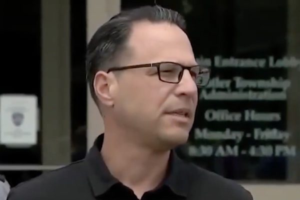 Josh Shapiro, gobernador de Pensilvania, hablando sobre la víctima civil en el ataque contra trump