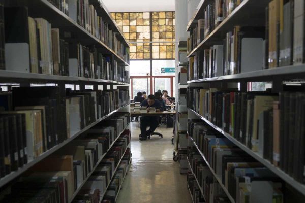 Interior de la biblioteca central UNAM