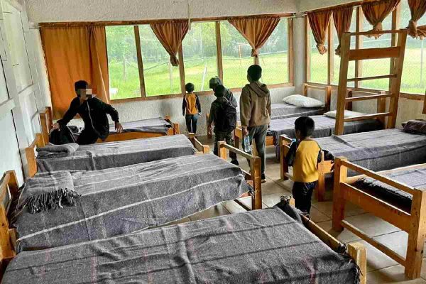 pobladores de Tzanembolóm, Chiapas, que estaban refugiados por la violencia