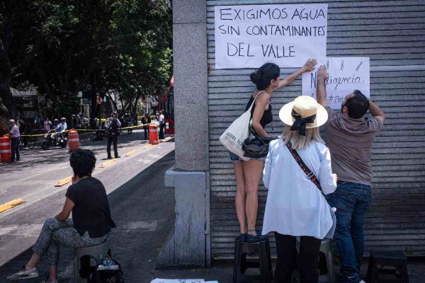 Vecinos de la alcaldía Benito Juárez se manifestaron por los contaminantes en el agua