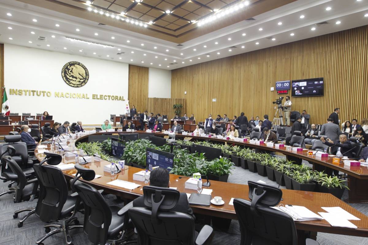 El Consejo General del INE redujo las multas que iba a aplicar a los partidos políticos