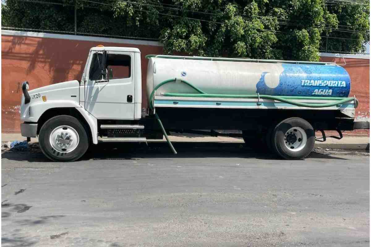 pipas agua ecatepec escasez negocio