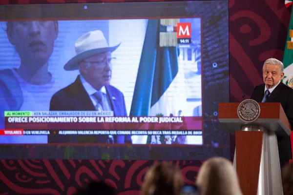 AMLO se expresa sobre las declaraciones de Ken Salazar, embajador de EU
