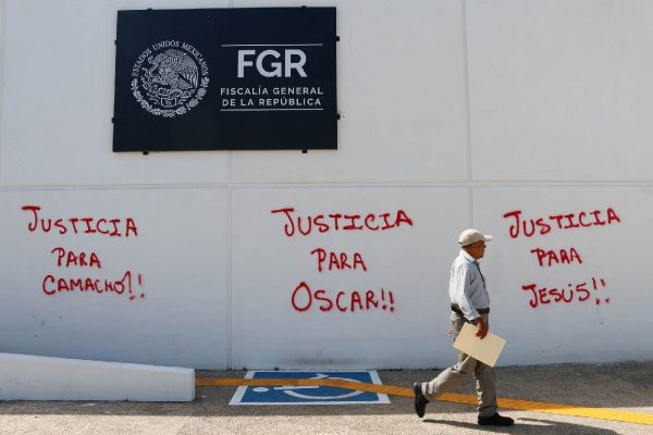 consignas pintadas en contra de las agresiones a periodistas en méxico