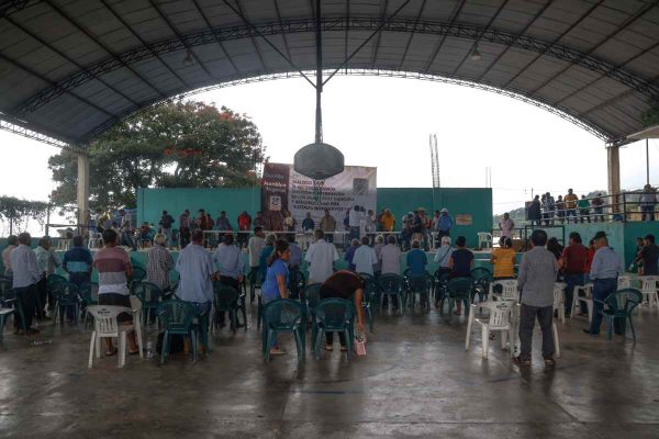Asamblea de comunidades indígenas y afromexicanas para crear sus nuevos municipios.