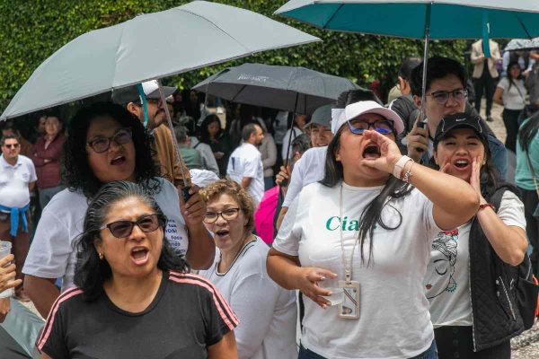 trabajadores del poder judicial en protesta en contra de la reforma