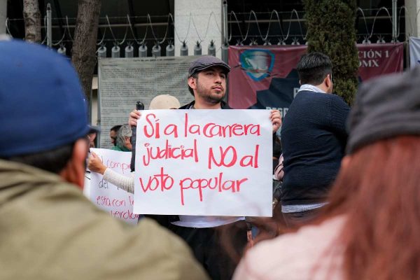 Ciudadanos y trabajadores del Poder Judicial marcha en CDMX y estados en contra de la reforma_3