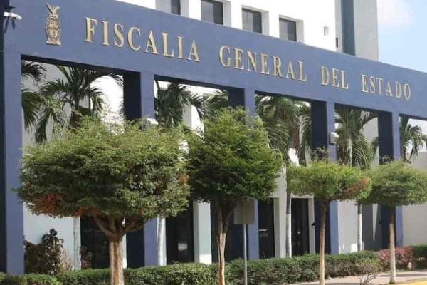 fiscalía de sinaloa, de la cual un policía era presuntamente guardaespaldas de "El mayo"