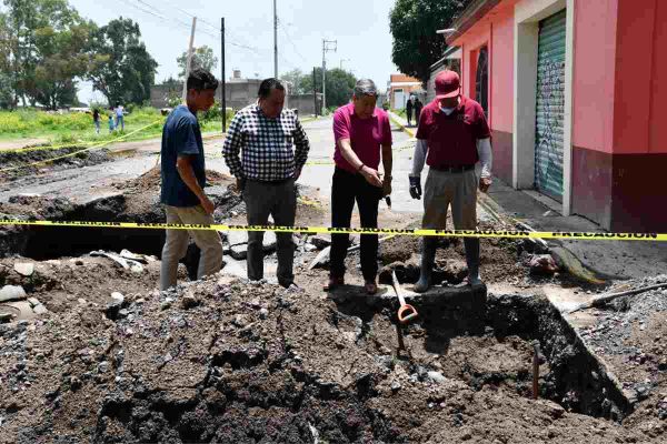 alcalde de tultepec, edomex, revisa obras a la red de agua por afectaciones del tren suburbano