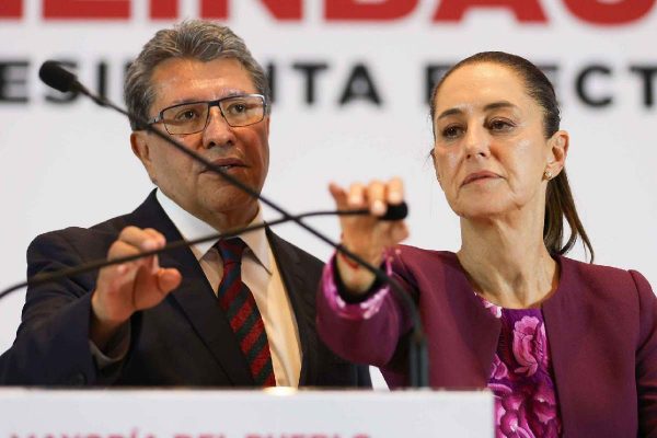 Ricardo Monreal y Claudia Sheinbaum en conferencia de prensa