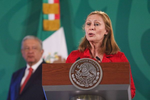 Tatiana Clouthier en conferencia de prensa de López Obrador