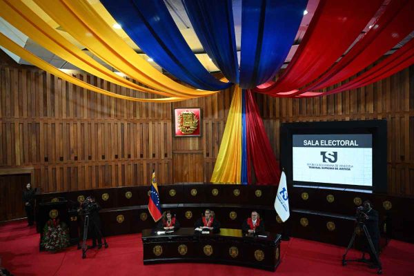 Tribunal Supremo de Justicia de Venezuela valida la elección