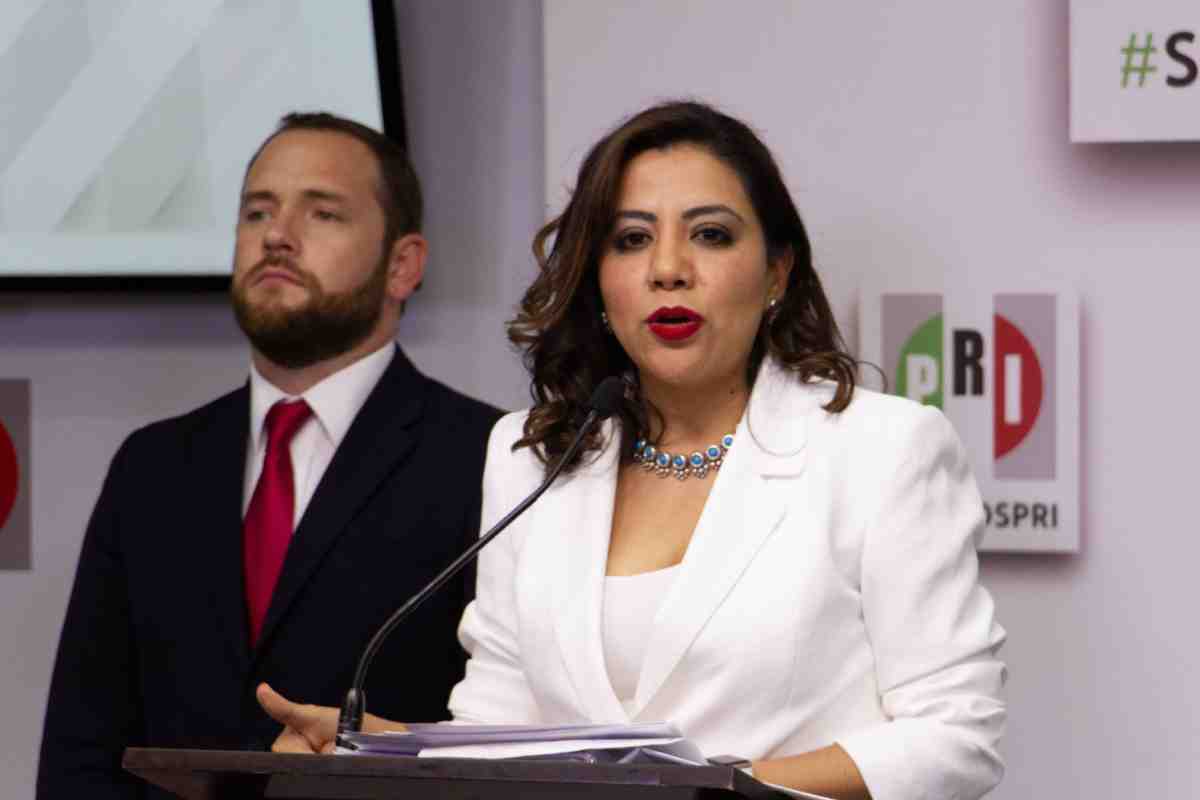 lorena piñon pri alejandro moreno dirigencia