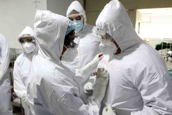 11 millones de personas fueron atentidas por médicos del IMSS durante la crisis de COVID-19