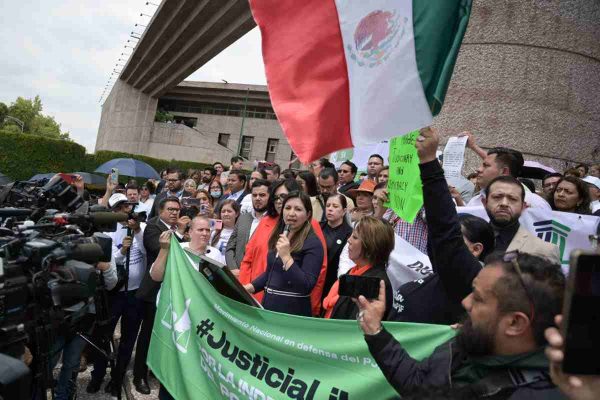 La jueza Juana Fuentes Velázquez, directora de la Jufed, dio un discurso durante la manifestación de trabajadores del Poder Judicial. Foto: Cuartoscuro