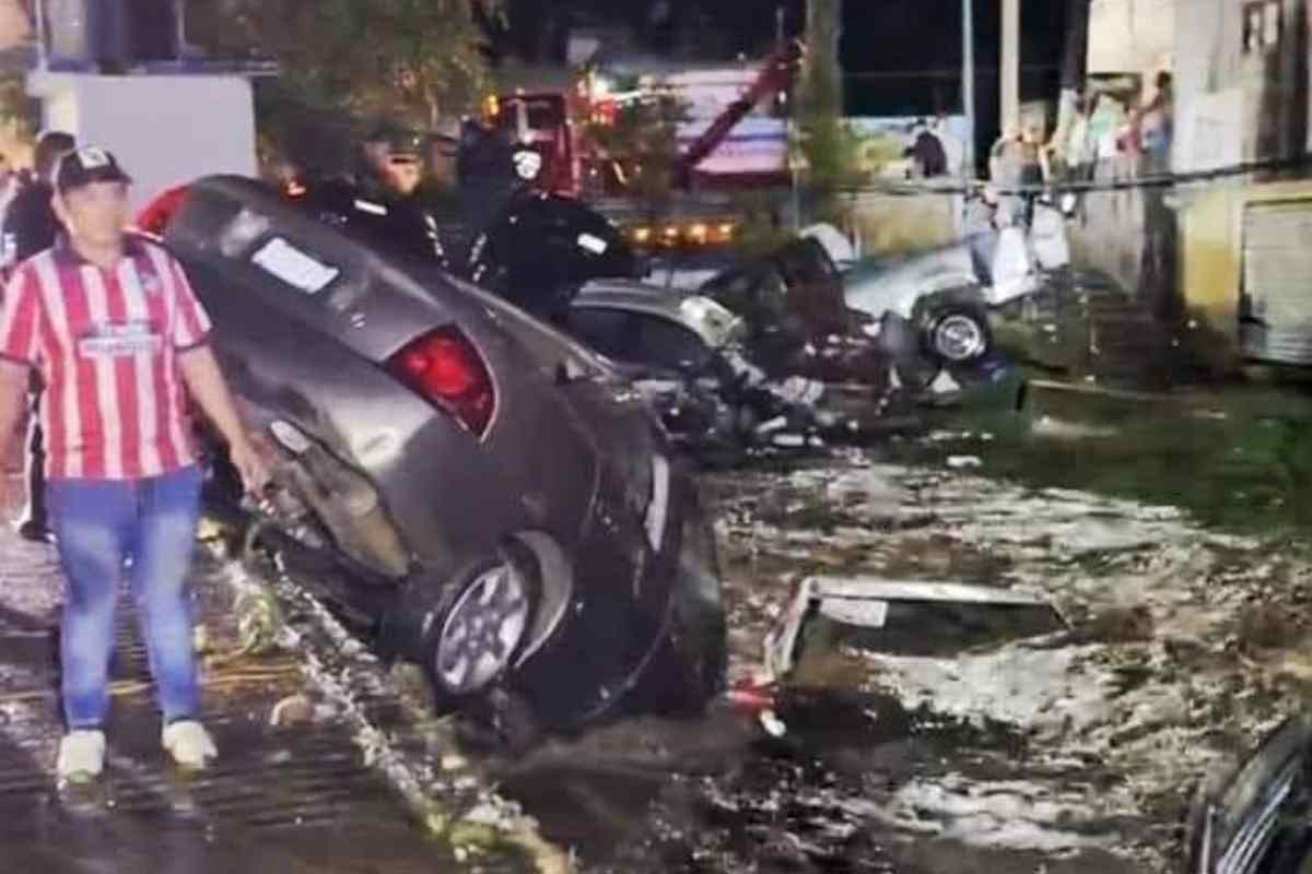 Daños ocasionados por el desbordamiento del río en Tejupilco, Edomex. Foto: Captura de pantalla