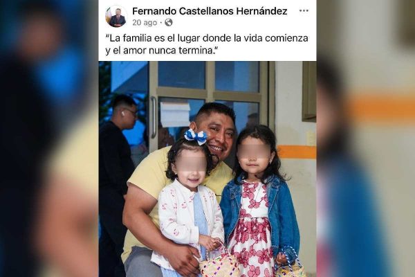 Fernando Castellanos Regino junto a las hijas que tuvo con Adela Guadalupe | Foto: Tomada de redes