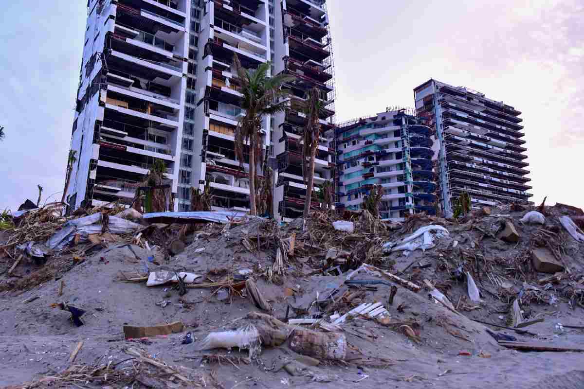 Los efectos del huracán "Otis" fueron evidentes apenas unas horas después de su paso por Acapulco. | Foto: Cuartoscuro