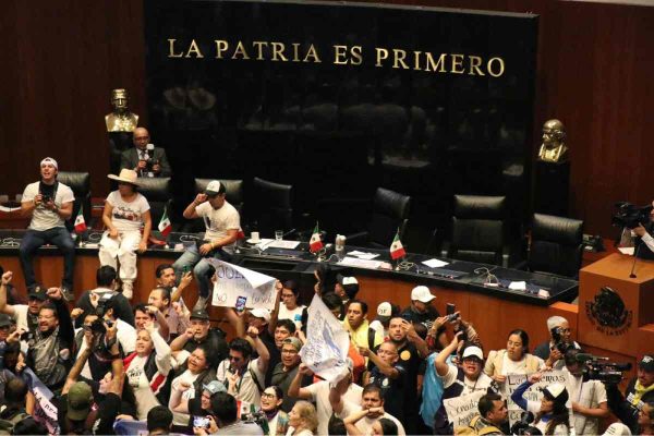 Protesta contra la reforma judicial en el Senado