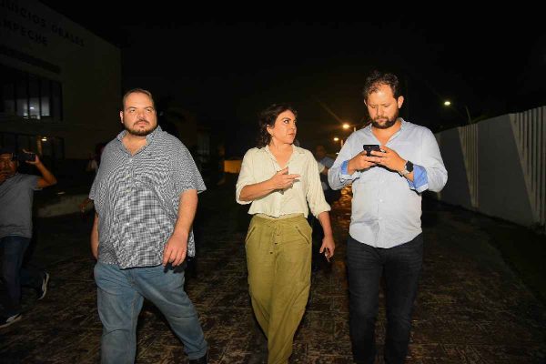 La diputada Ivonne Ortega llegó a Campeche para saber qué pasaba con su compañero de MC | Foto: Cuartoscuro