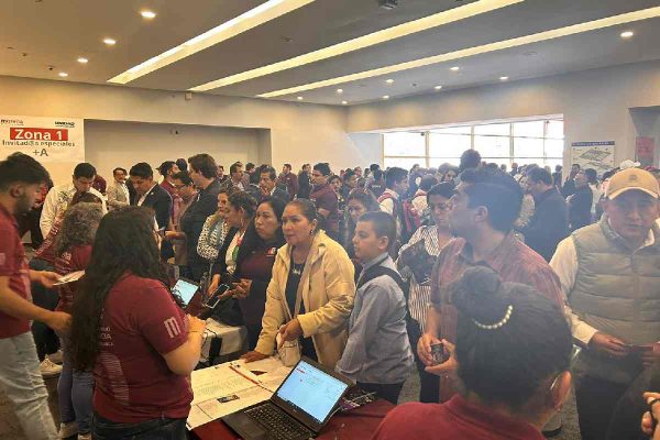 militantes de morena en el congreso nacionak extraordinario donde renovaron su dirigencia