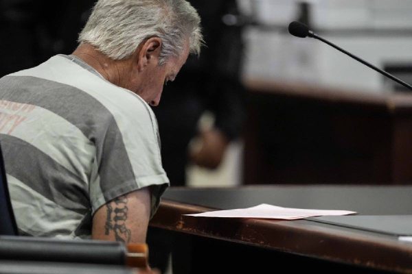 Padre de Colt Gray, acusado de asesinato y homicidio involuntario