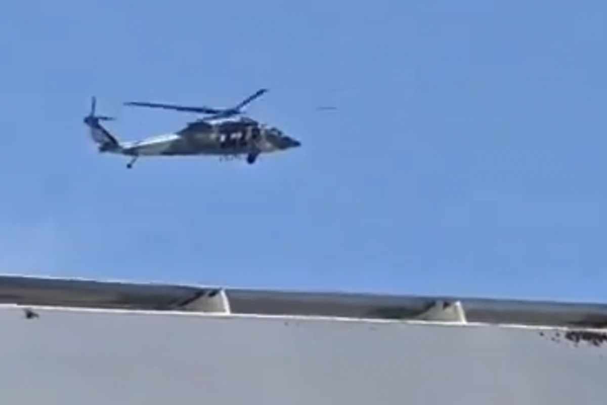 Helicópteros sobrevolaron el municipio de Badiraguato este martes 3 de septiembre. Foto: Captura de pantalla