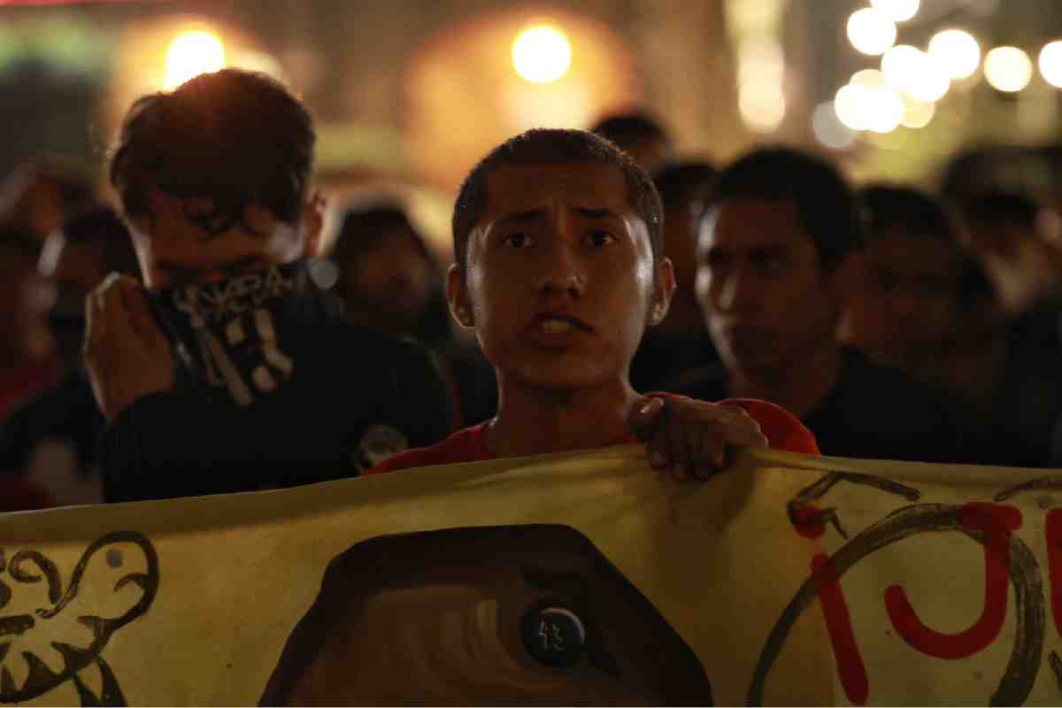 marcha ayotzinapa 10 años CDMX 43 normalistas desaparecidos