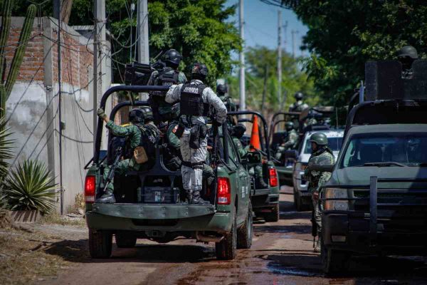 Nueva jornada de violencia en Culiacán y Mazatlán, Sinaloa; militares son agredidos en Campo Cuba