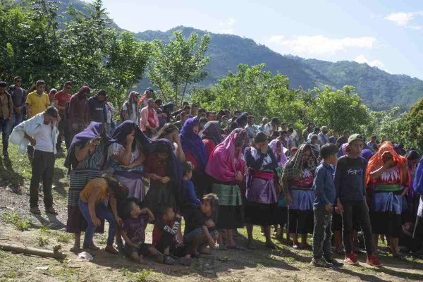 Autodefensas toman presidencia municipal en Pantelhó, Chiapas, tras horas de enfrentamientos