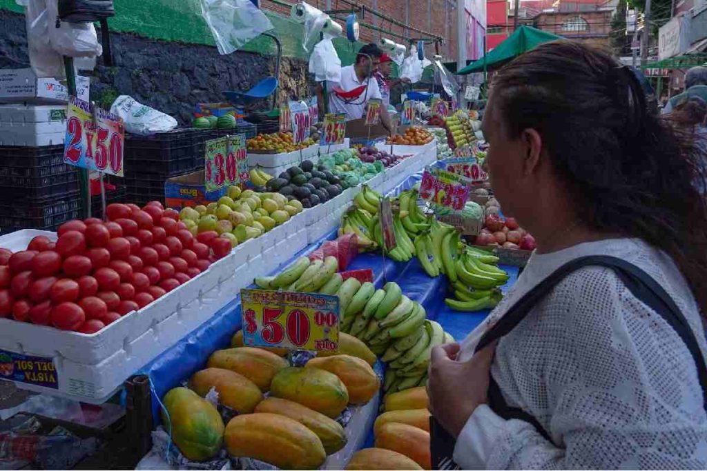 Inflación se desacelera a 4.44 % en primera mitad de diciembre