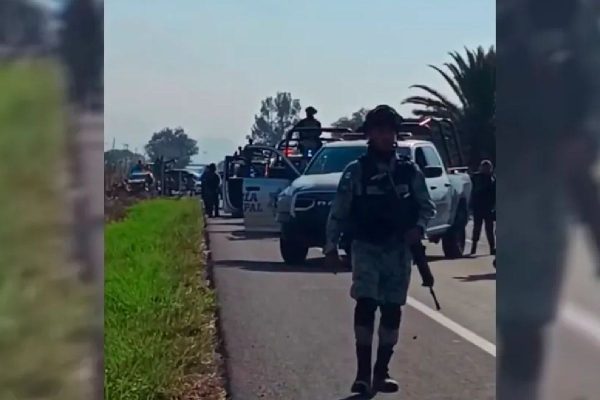 Matan a agente de la Guardia tras persecución en Celaya; policías agreden a reporteros e impiden cobertura