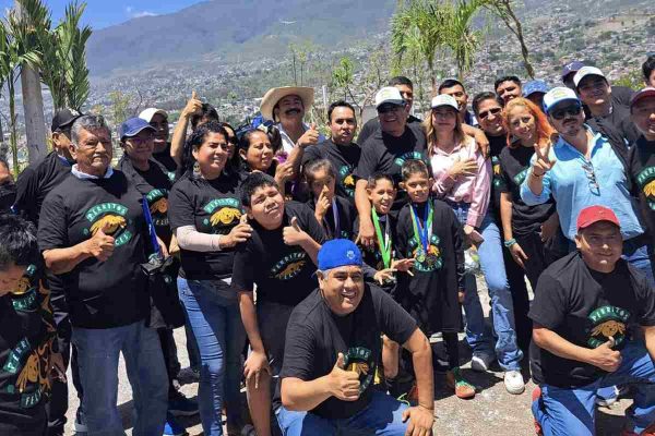 Rector de la Uagro llama a estudiantes a prestar servicio social en albergue de Félix Salgado