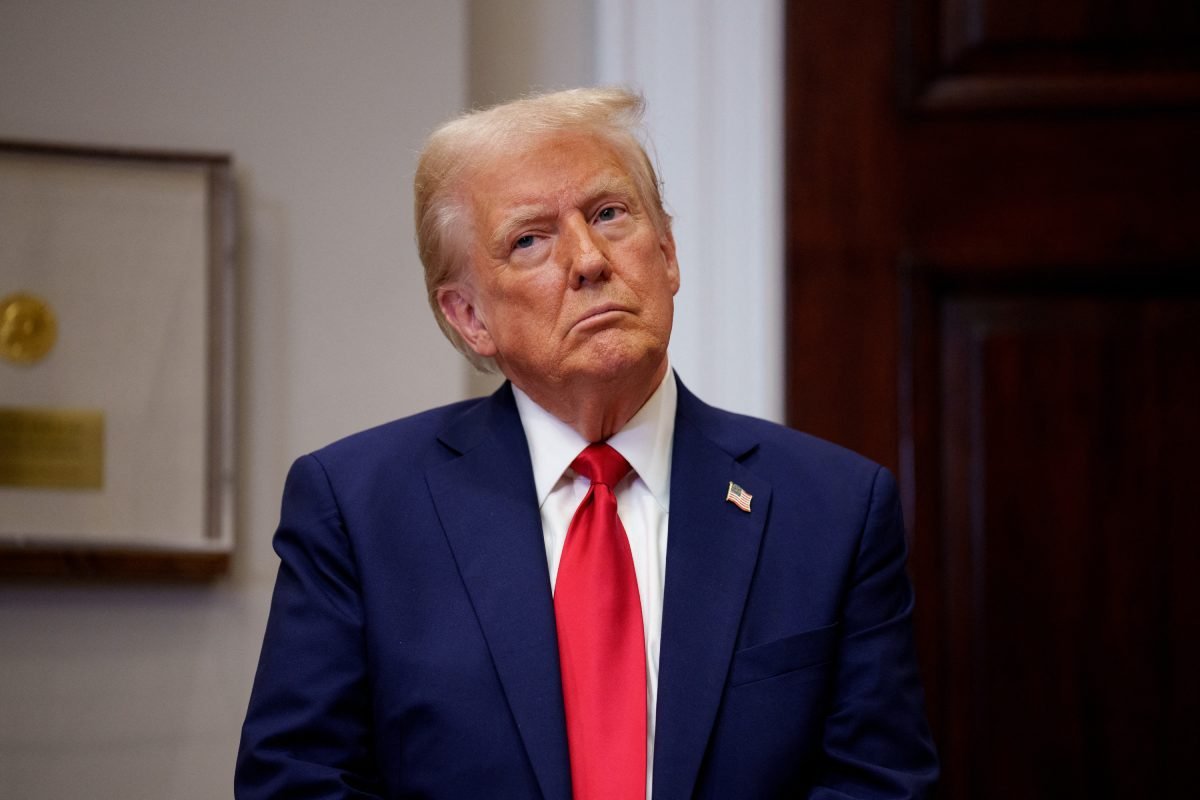 Trump suspende entrada de migrantes y ordena a Seguridad Nacional _expulsar a extranjeros ilegales_ (1)