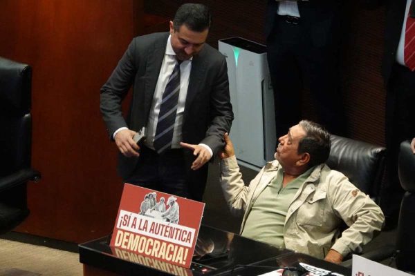 Morena-Partido Verde aplazan nepotismo hasta 2030