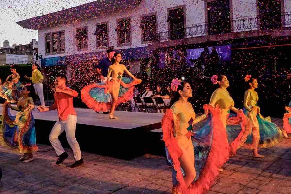 Sector restaurantero espera que el Carnaval de Mazatlán atraiga turismo